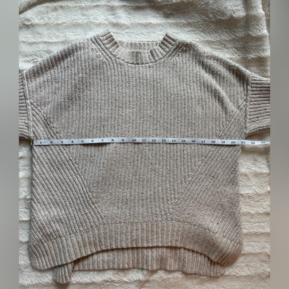 American Eagle Oversized Cream Knit Sweater - Picture 7 of 8